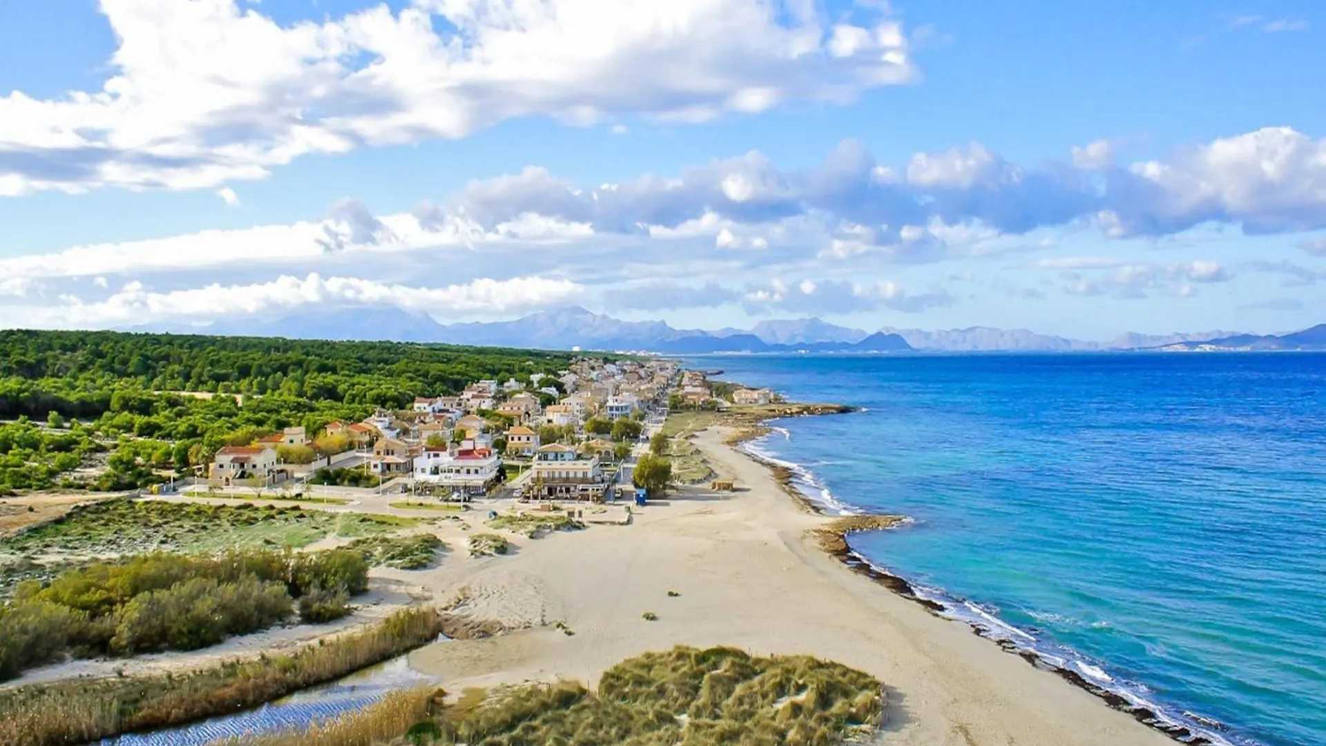 Holiday Home For 6 Guests Near Beach Son Serra de Marina
