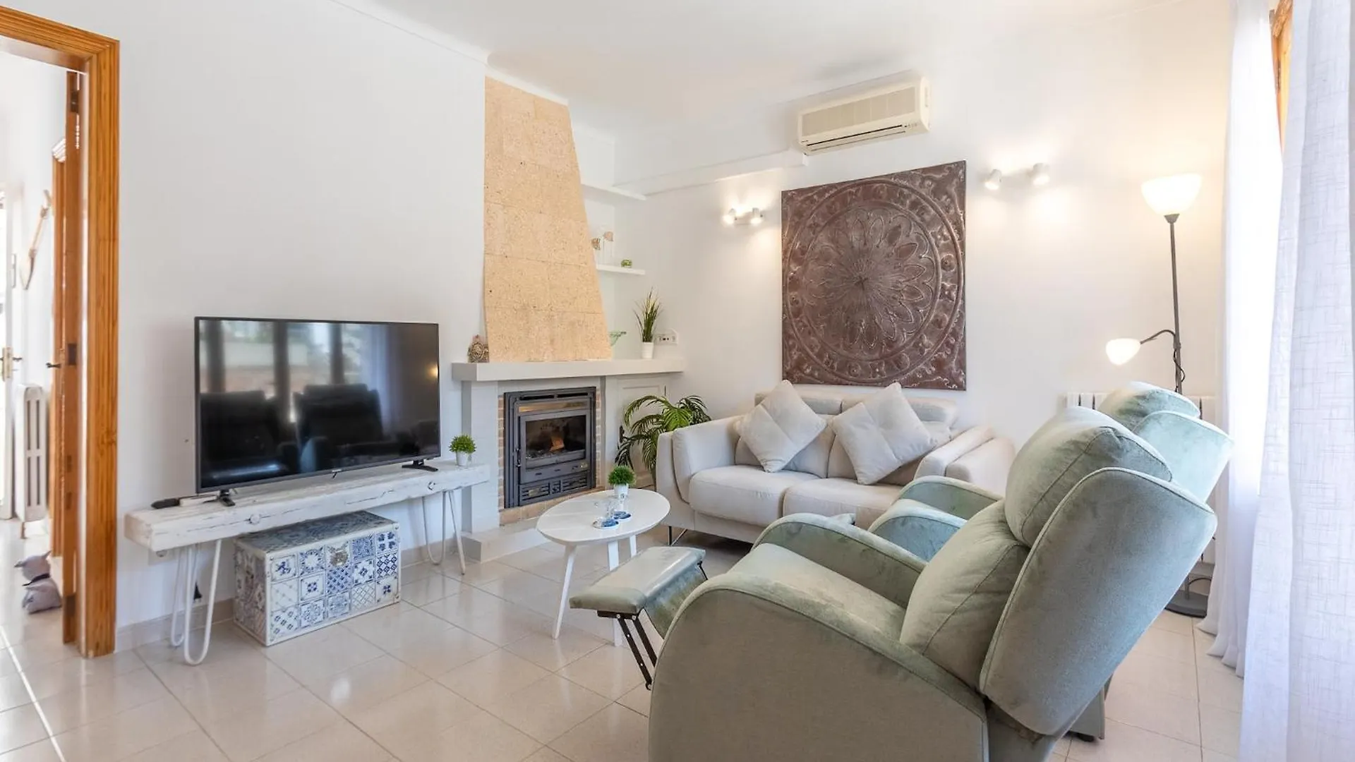Holiday Home For 6 Guests Near Beach Son Serra de Marina